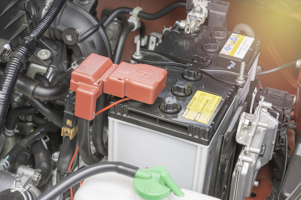 5 Signs of a Dying Car Battery